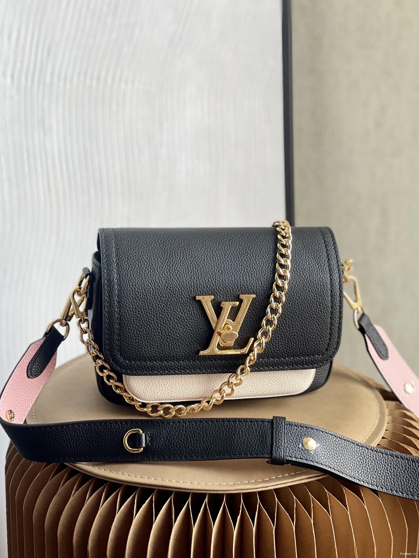 First bag ru VUITTON TENDER LOUIS LOCKME 0805